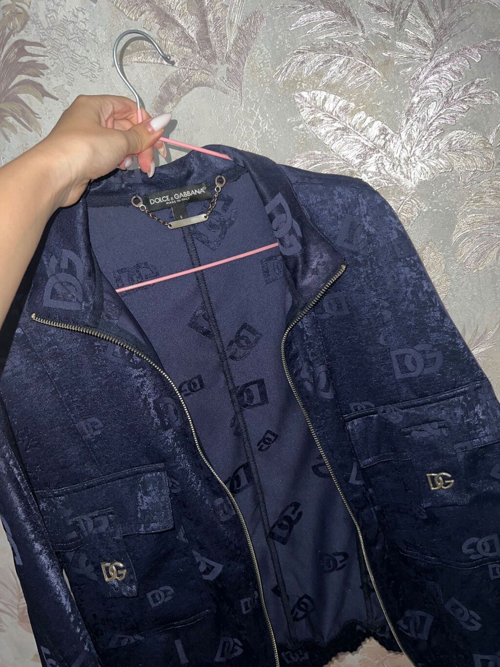 Dolce gabbana üstlük 20azn satılır — Şəxsi əşyalar, Bakı