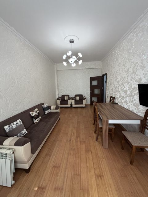 Satılır 2 otaqlı yeni tikili 65 m²