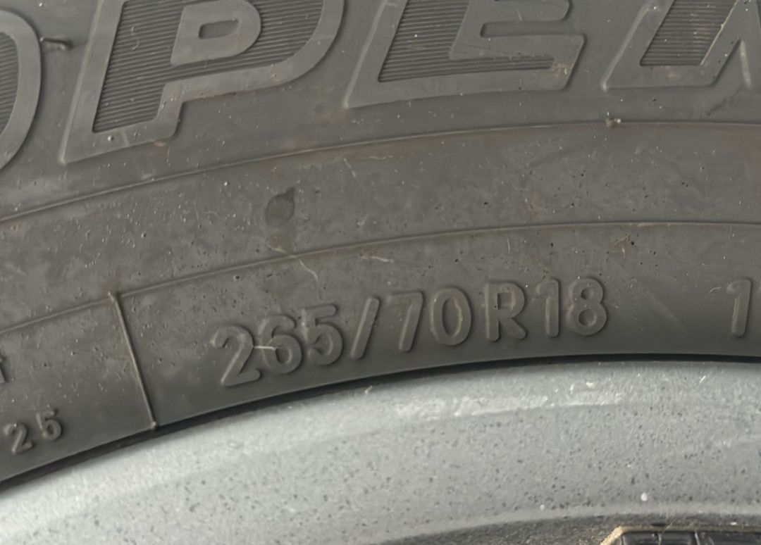 Təkərlər 265.70 R18 — Ehtiyat hissələri və aksesuarlar, Bakı (4)
