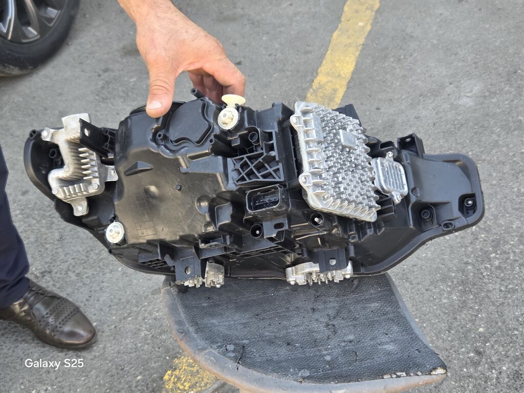 BMW F30/F31 üçün led fara sol tərəf orjinalla 1ə1 — Ehtiyat hissələri, Ağcabədi