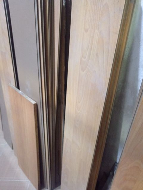Laminat Satlır 100 120 kvadrat bir yerden Satlır lifd var qiymeti 4