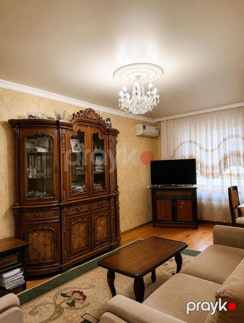 Satılır 2 otaqlı köhnə tikili 65 m²