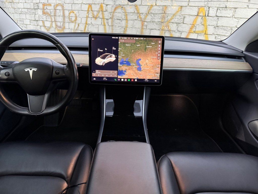 Tesla Model 3, 62 kWh, 2018 il, 103 000 km — Avtomobillər, Bakı (8)