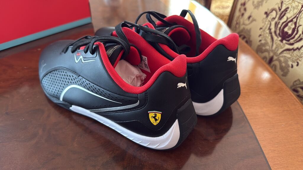 Puma Ferrari Drift Cat 11 kişi idman ayaqqabısı. İstifadə olunmayıb