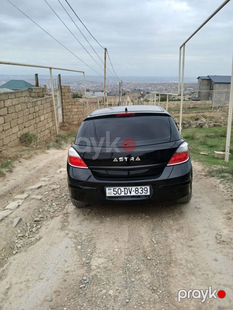 Opel Astra: 1.4 l | 2006 il 300000 km Hetçbek