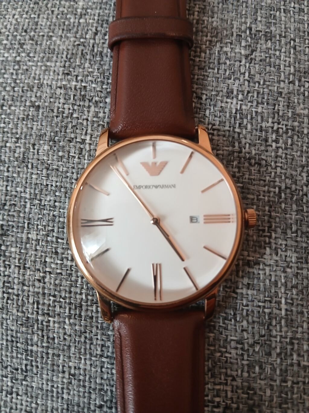 Emporio Armani qol saatı Zərif və klassik dizayna malik Emporio
