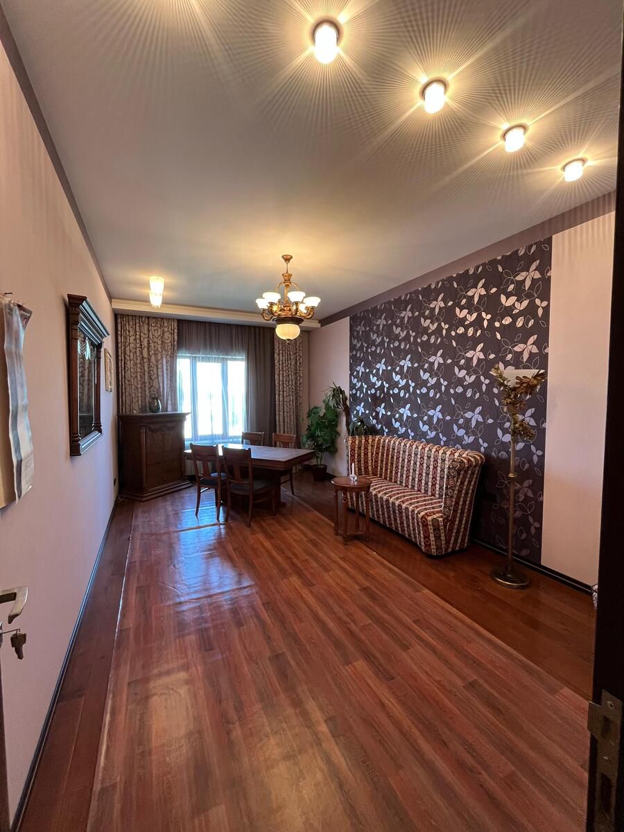 Satılır 4 otaqlı yeni tikili 200 m² — Mənzil, Bakı (6)
