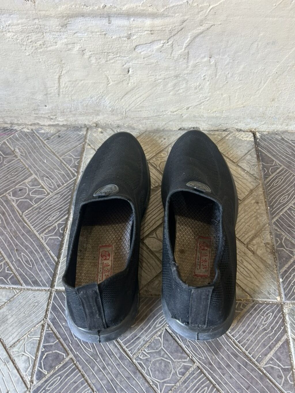 Qara rəngli slip-on kişi ayaqqabısı - Üst material: nəfəsalan — Şəxsi əşyalar, Bakı (2)