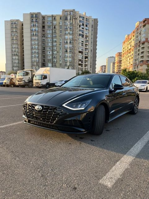 Hyundai Sonata — biznes sinfi sedan