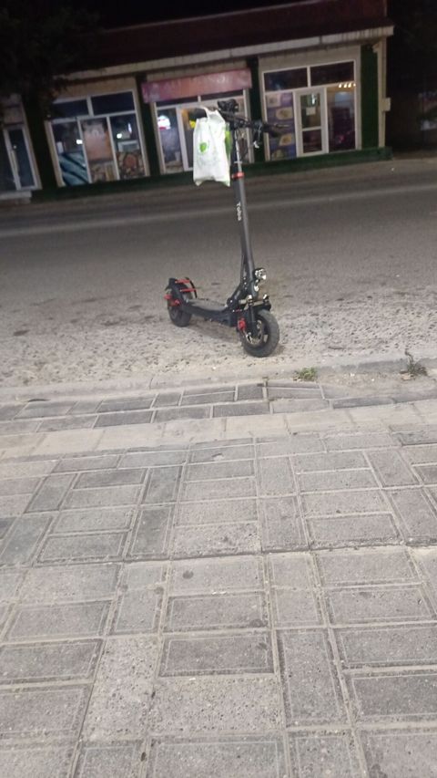 2 ayın scooteridi narmalni skuterdi barter elemek istəyirəm