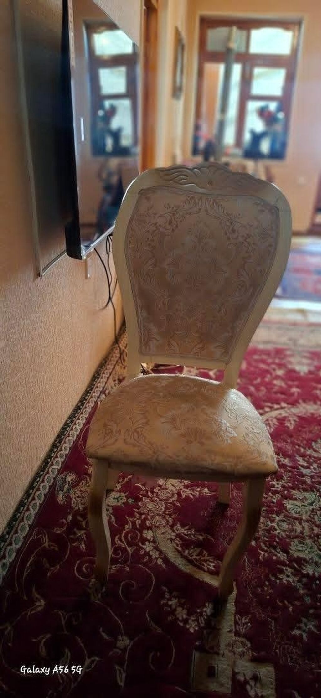 Klassik üslubda yemək otağı dəsti üçün stullar və krem rəngli divan 5 — Mebel, Bakı