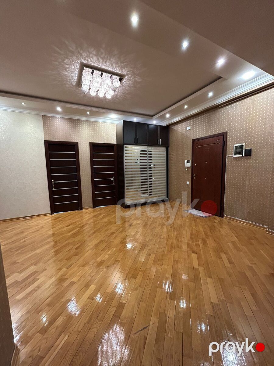 İcarəyə verilir 4 otaqlı yeni tikili 200 m² — Mənzil, Bakı (11)