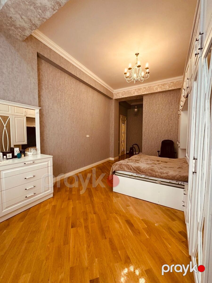 Satılır 4 otaqlı yeni tikili 225 m² — Mənzil, Bakı (7)
