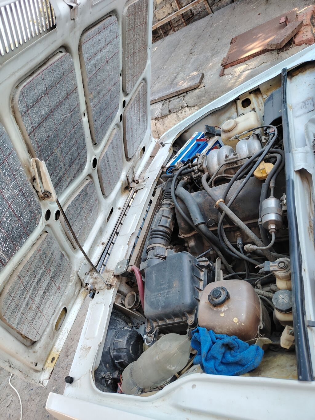 VAZ 2107 sedan – ağ rəng, 4 qapı. Texniki və xarici xüsusiyyətlər: - — Avto, Mehdiabad (9)