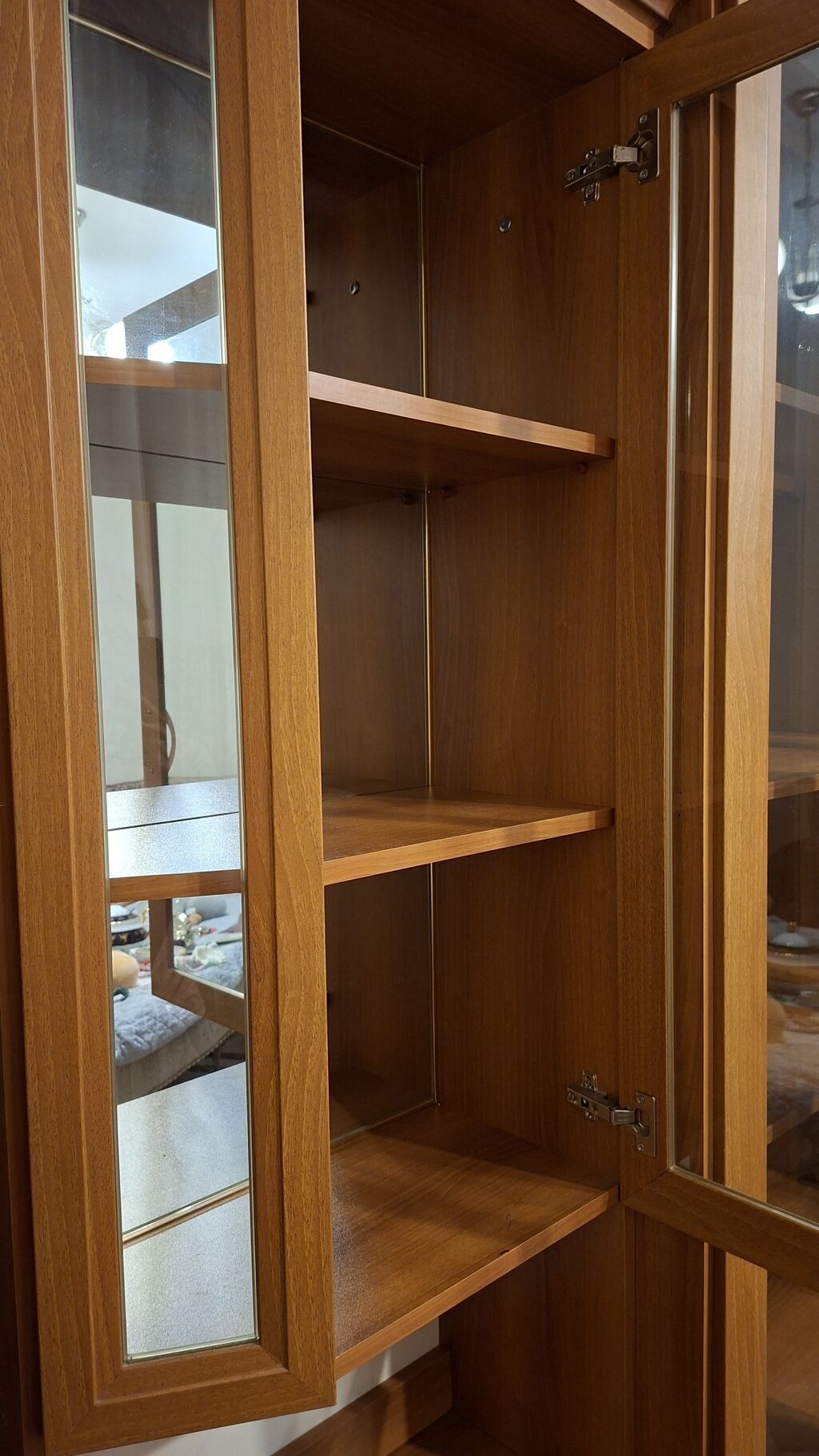 Şkaf–vitrin dəsti - Material: ağac teksturasında laminat - Üst hissə — Qonaq otağı üçün, Masazır (3)