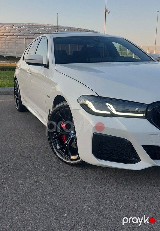 BMW 530e, 2.0 L, 12 kWh, 2023 il, 32 000 km — Avtomobillər, Bakı (4)