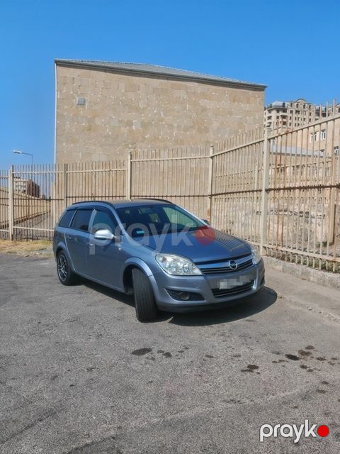 Opel Astra, 1.3 L, 2010 il, 288 500 km