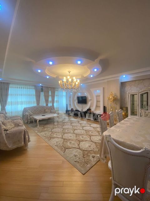 İcarəyə verilir 3 otaqlı yeni tikili 150 m²