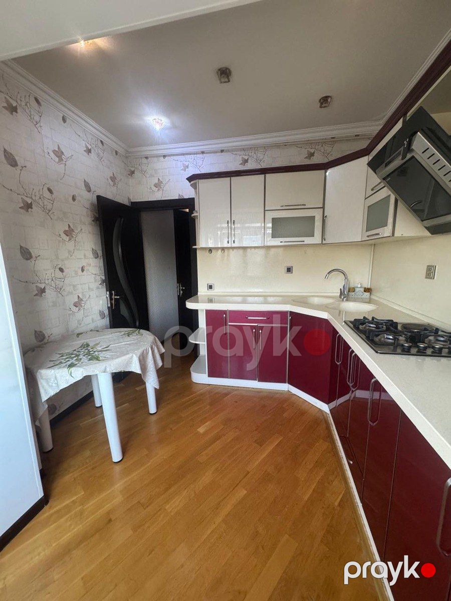 Satılır 2 otaqlı köhnə tikili 65 m² — Mənzil, Bakı (10)
