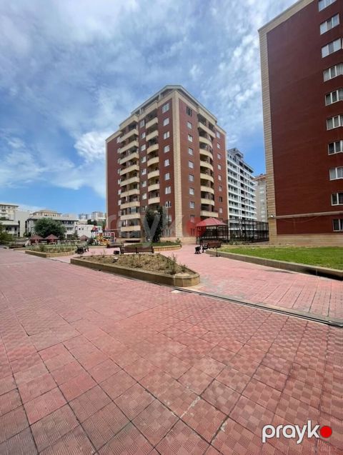 İcarəyə verilir 3 otaqlı yeni tikili 132 m²