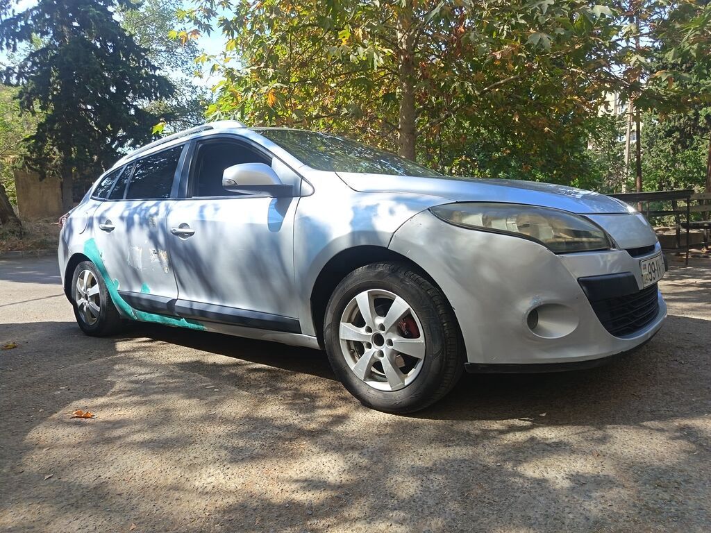 Renault Mégane kombi (station wagon) • Kuzov: kombi, gümüşü rəng • — Avto, Bakı (3)