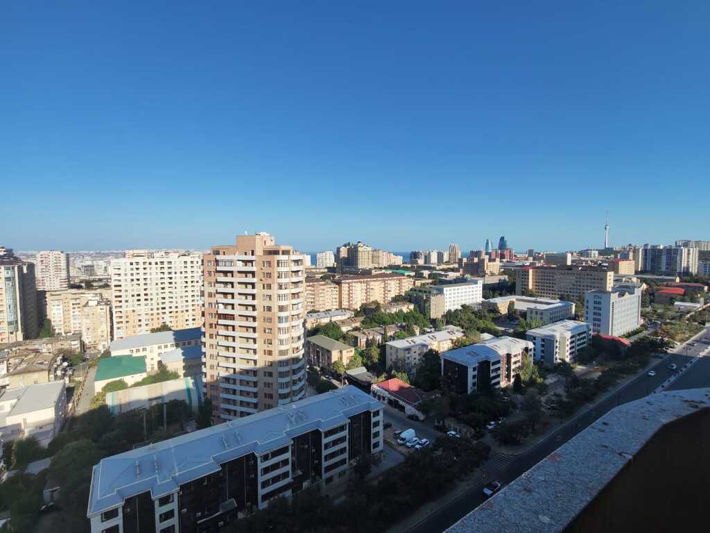 Satılır 5 otaqlı yeni tikili 200 m² — Mənzil, Bakı (2)