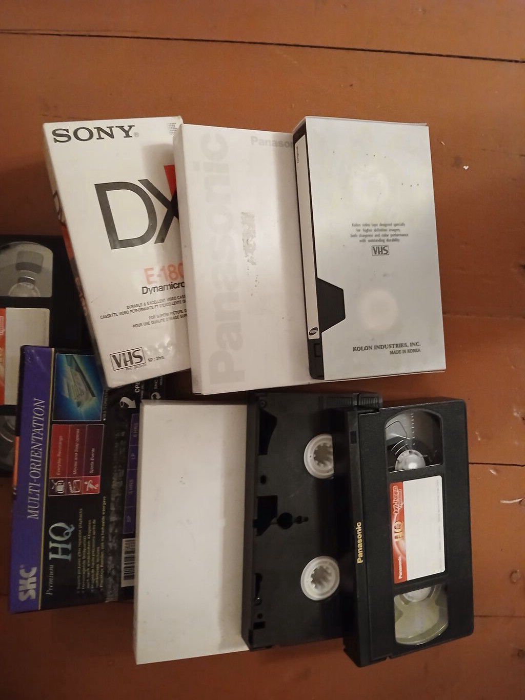 VHS videokasetlər dəsti — Panasonic, Sony, SKC və digər brendlər
