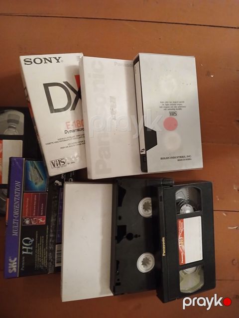 VHS videokasetlər dəsti — Panasonic, Sony, SKC və digər brendlər — Qax