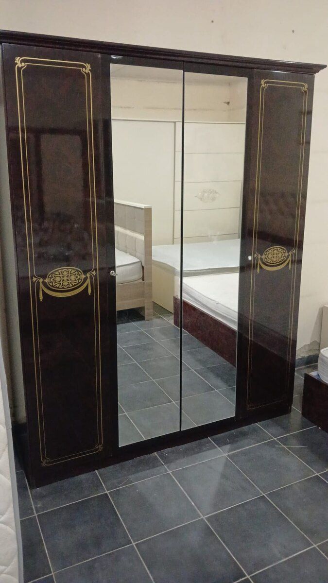 Yataq otağı mebeli — Mallar, Bakı