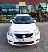 Nissan Sunny: 1.5 l | 2014 il Sedan — Авто