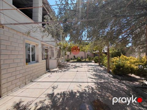 Satılır 4 otaqlı həyət evi/bağ evi 140 m²