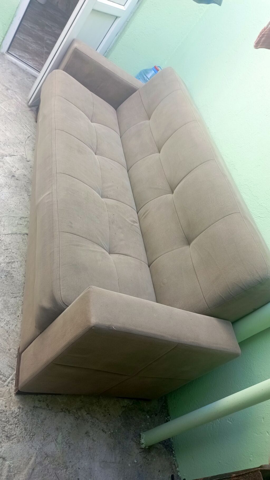 Bej rəngli 3 nəfərlik divan - Minimalist, düz xətli dizayn - Yumşaq — Mebel, Xırdalan (2)