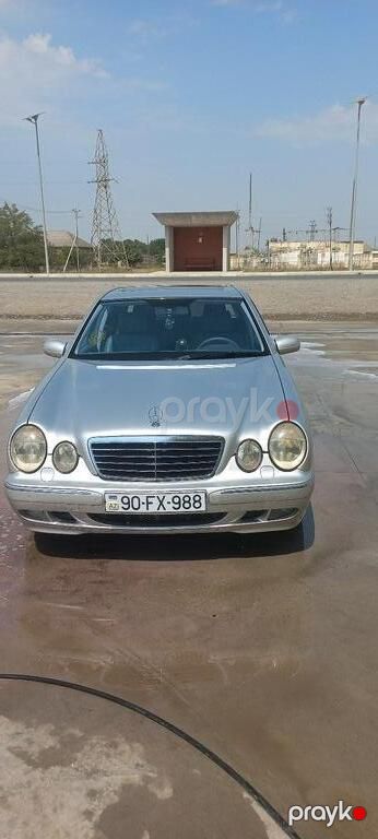 Mercedes E 240, 2.4 L, 1999 il, 307 000 km