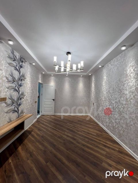 Satılır 2 otaqlı köhnə tikili 60 m²