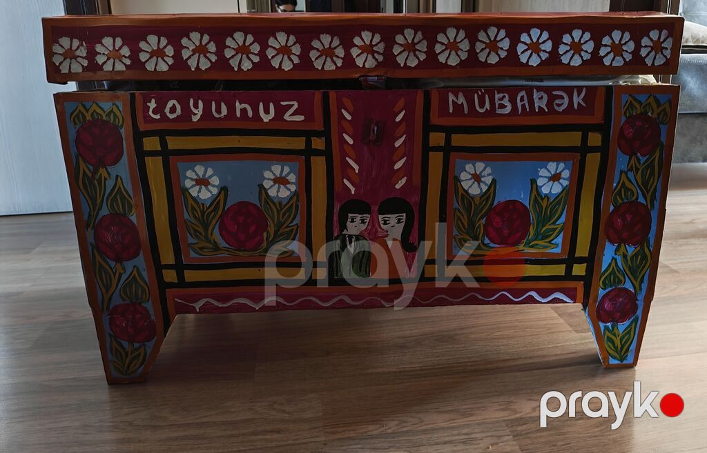 Rəngarəng əl işli sandıq - Material: ağac - Üstü və yanları əl ilə — Pul qutusunun və şkatulyalar, Bakı (2)