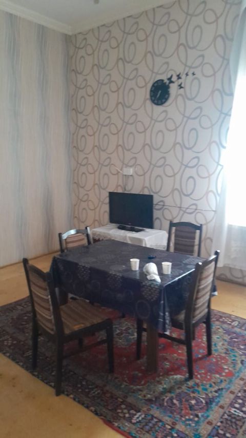 Gəncə şəhərində Mohito restoranı yaxınlığında mənzil kirayə təklif