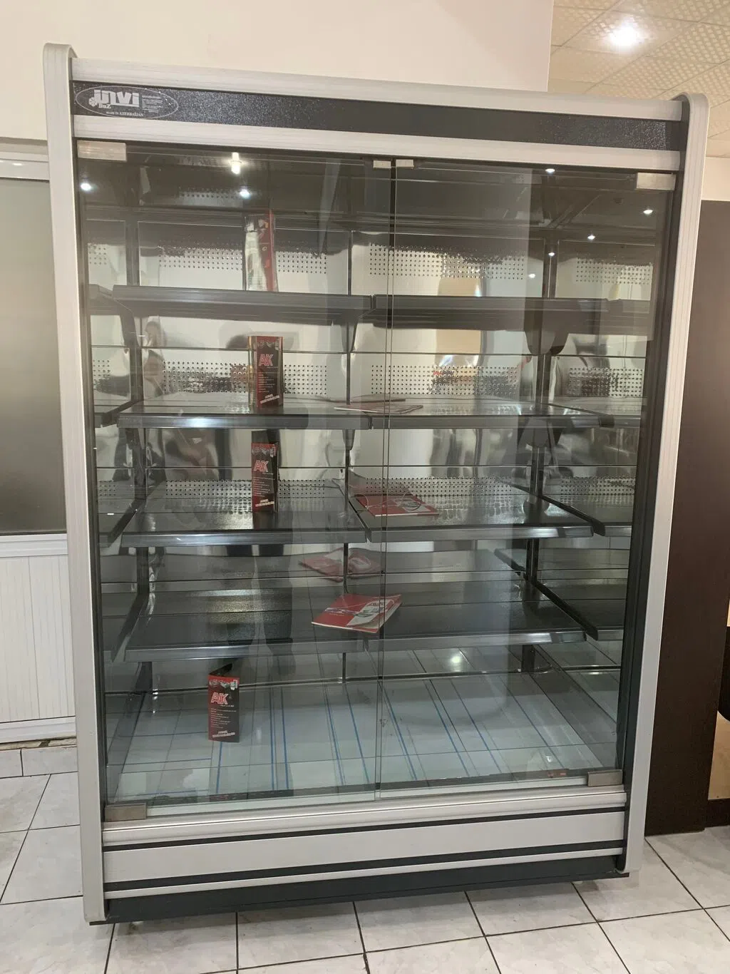 Süd Məhsulları üçün Soyuducu Vitrin 150x90x220 sm — Biznes və avadanlıq, Bakı (2)
