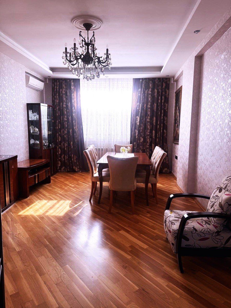 Satılır 3 otaqlı yeni tikili 130 m² — Mənzil, Bakı (2)