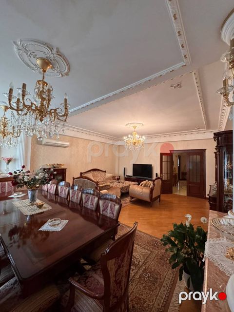 Satılır 4 otaqlı yeni tikili 185 m² — Bakı