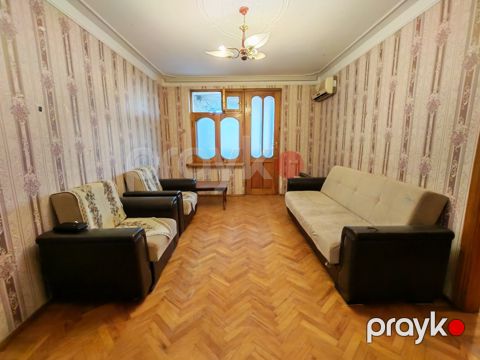 İcarəyə verilir 2 otaqlı köhnə tikili 72 m²