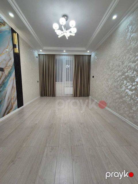 Satılır 2 otaqlı köhnə tikili 55 m²