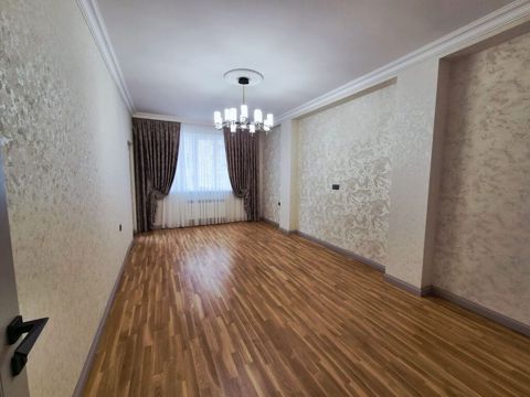 2 otaqlı, Yeni tikili, 81 kv. m
