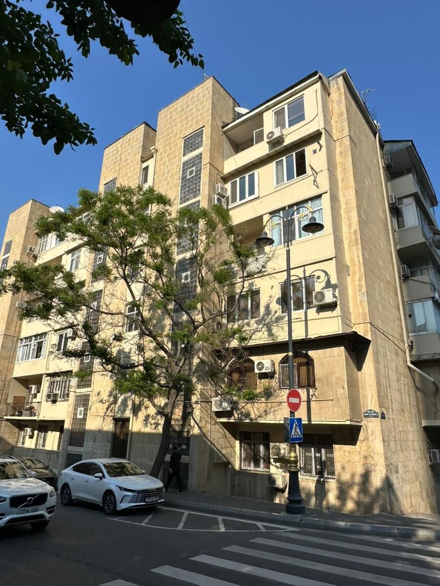 Satılır 2 otaqlı köhnə tikili 55 m² — Mənzil, Bakı (3)