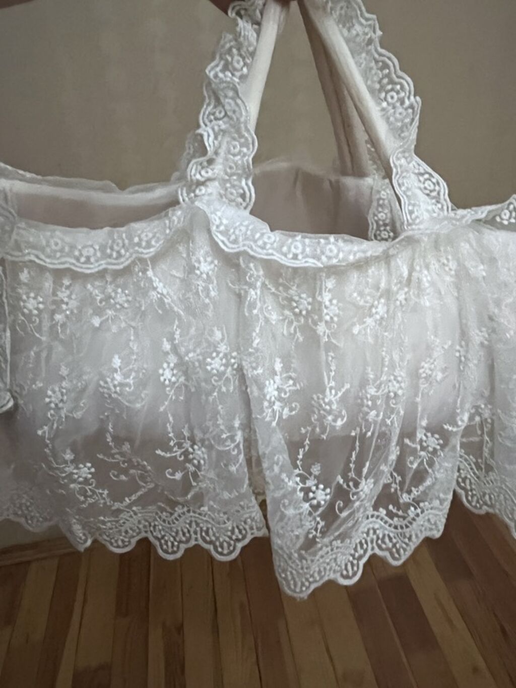 Oğlan və qız üçün, İşlənmiş, Dördbucaq, Beşik, Matras ilə, Yellənmə mexanizmsiz — Mebel, Bakı (3)