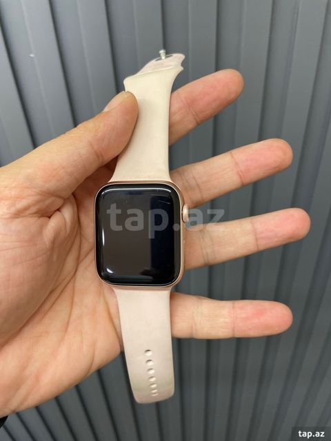 Apple Watch Series 6 Aluminum Gold 44mm