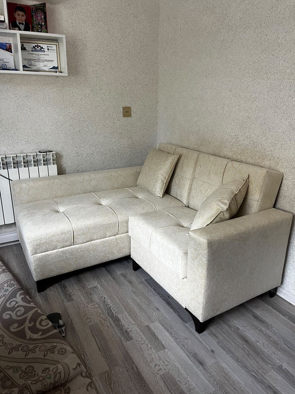 Yeni Uqlavoy divan 230azn açılır. Ölcü 160/150sm . Ünvan Sumqayıt