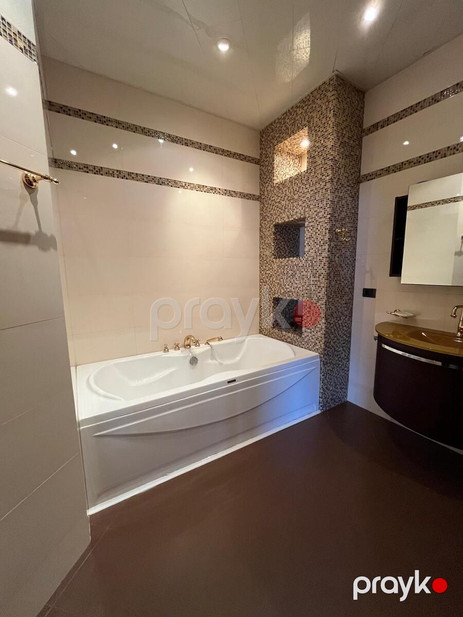 Satılır 4 otaqlı yeni tikili 200 m² — Mənzil, Bakı (11)
