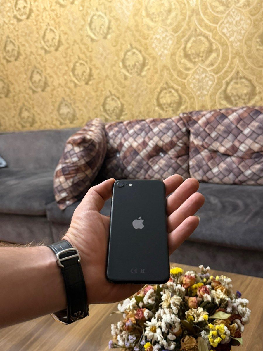 Apple iPhone SE (2020) Black 128GB/3GB — Mallar, Bakı (2)