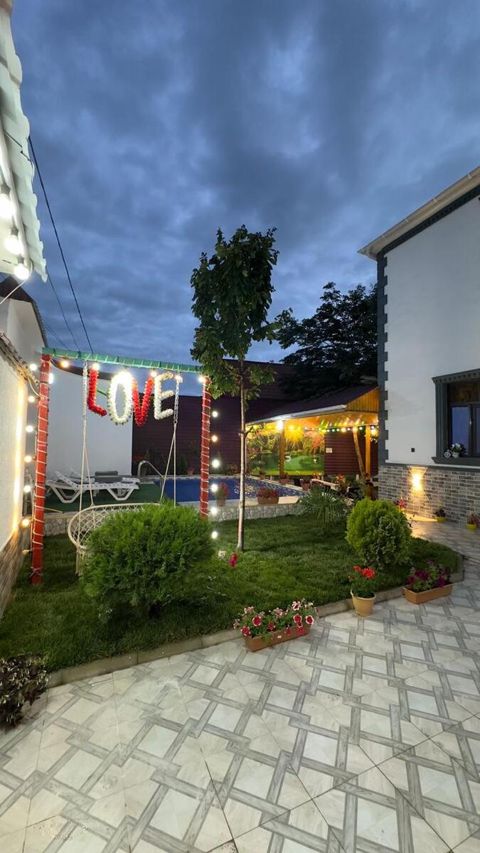 İcarəyə verilir 5 otaqlı həyət evi/bağ evi 220 m²