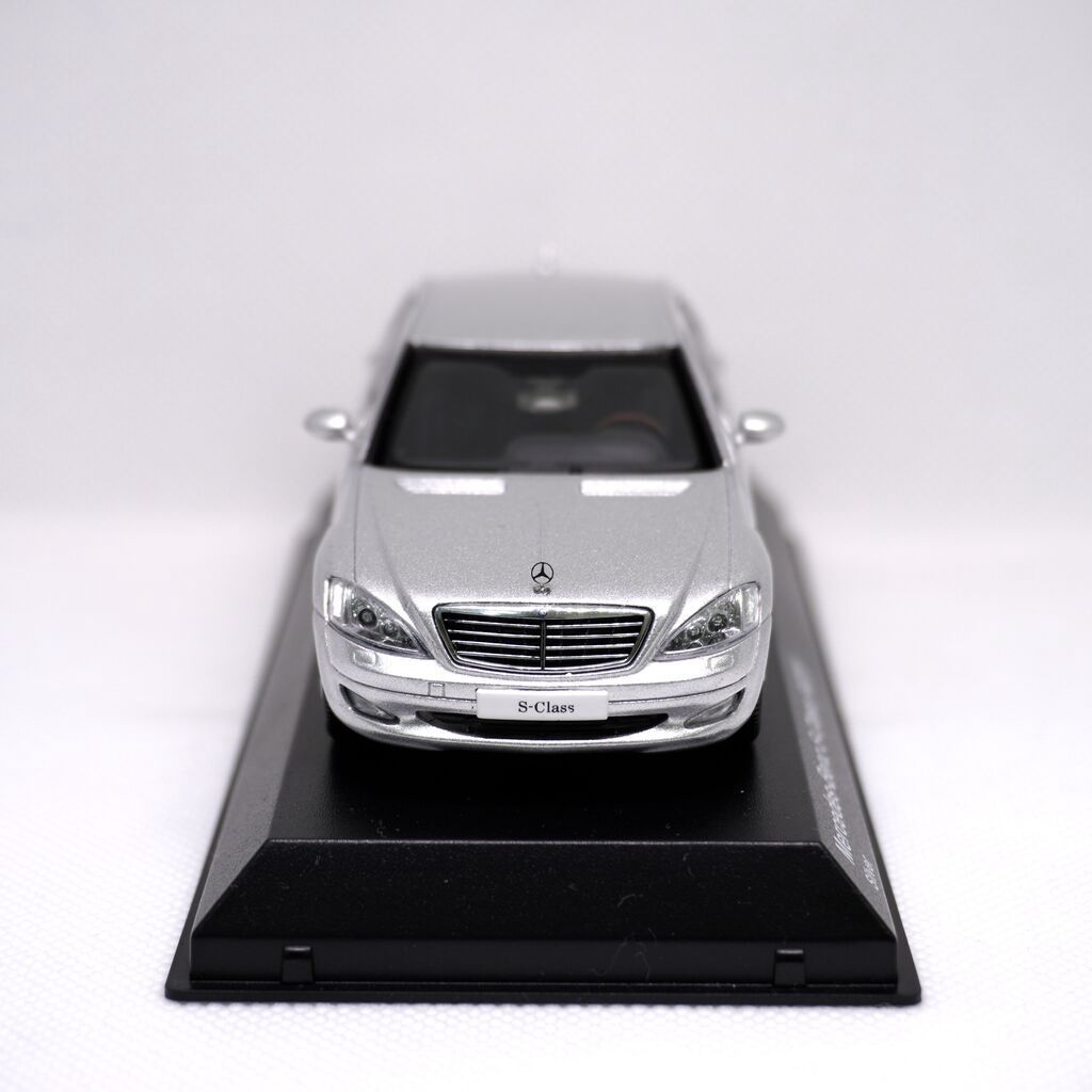 Mercedes-Benz S600L Modeli • İstehsalçı - Kyosho • Ölçü: 1:43 • — Mallar, Xırdalan (4)